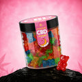 Canapuff CBD Gumicukorkák Sleep, színes maci formájú gumicukorkák üvegtégelyben, fekete tetővel